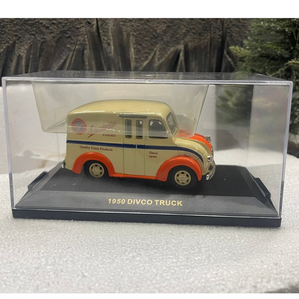 Lionelville Farms 1950 Divco Delivery Truck Diecast 1:43 Scale Model Case